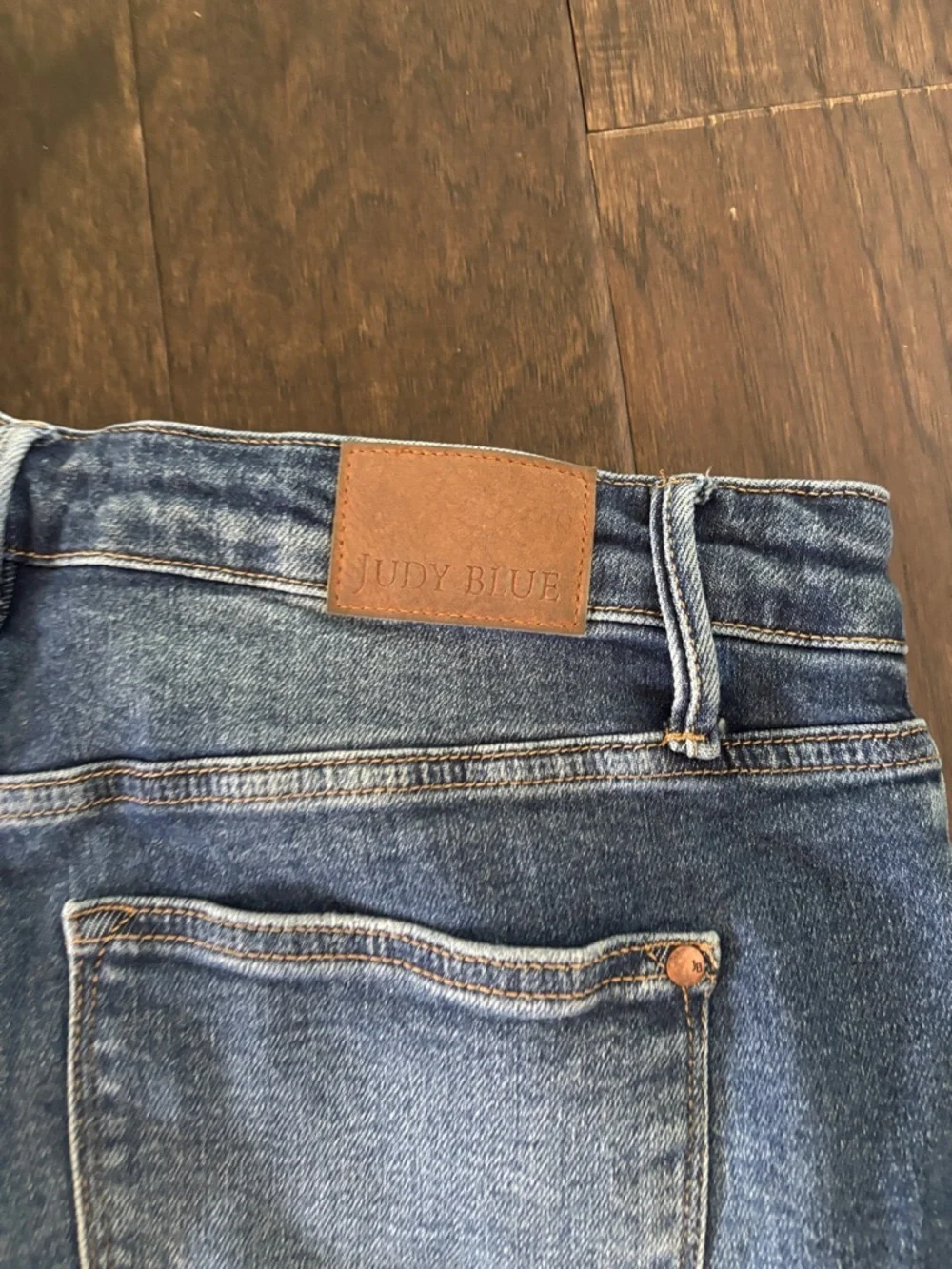 Judy Blue Distressed Boyfriend Jeans in Medium Blue - Picture 7 of 10